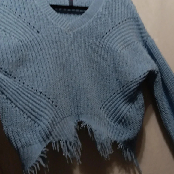 Womens L No Boundaries Grunge Hem Cropped Baby Blue Super Soft Open Knit Sweater - Picture 5 of 6